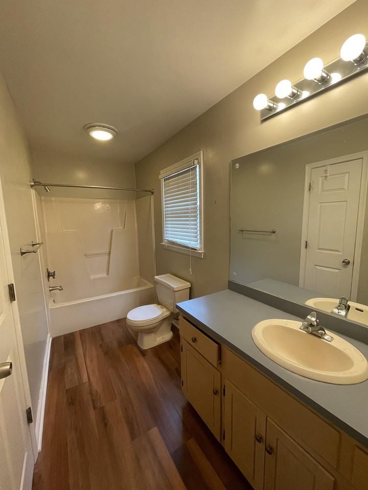 288 Oakridge Dr #1 - Photo 4 of 9