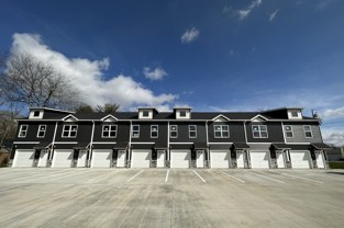 119 West Rossview Road - PBuilding 3 #P - Photo 1 of 1