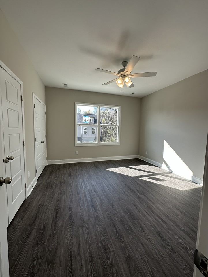 119 West Rossview Road - QBuilding 3 #Q - Photo 7 of 15