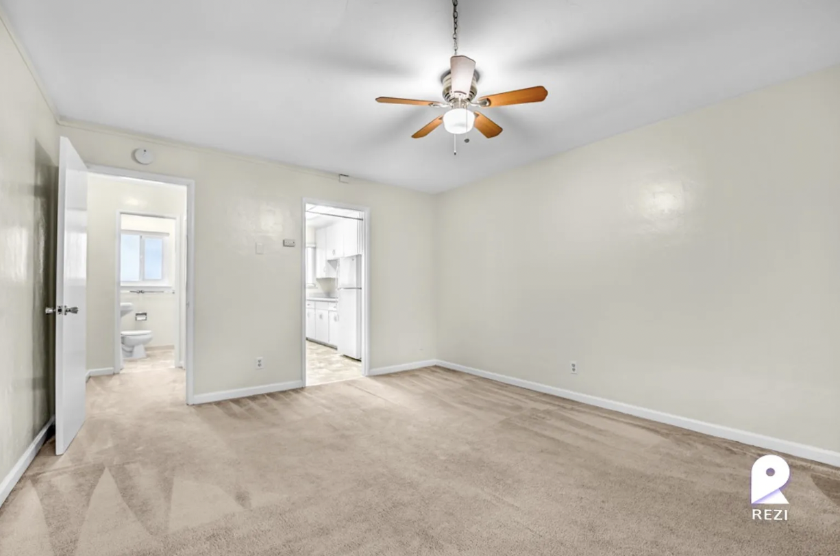 Metro Gardens - Photo 2 of 7