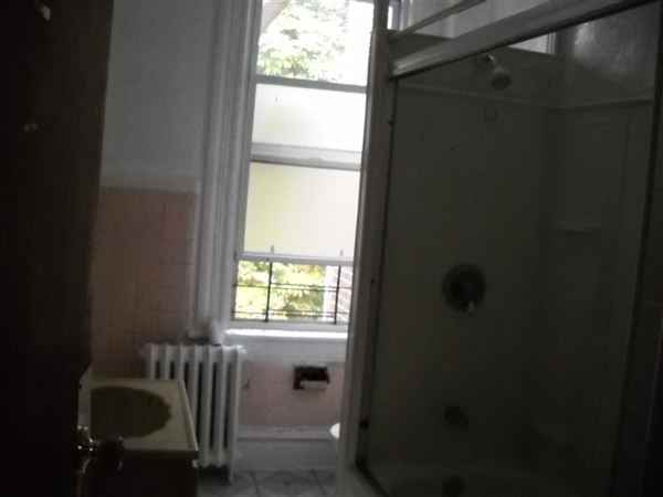 183 rd Street & Bathgate Avenue Near Fordham Road Apartments in New