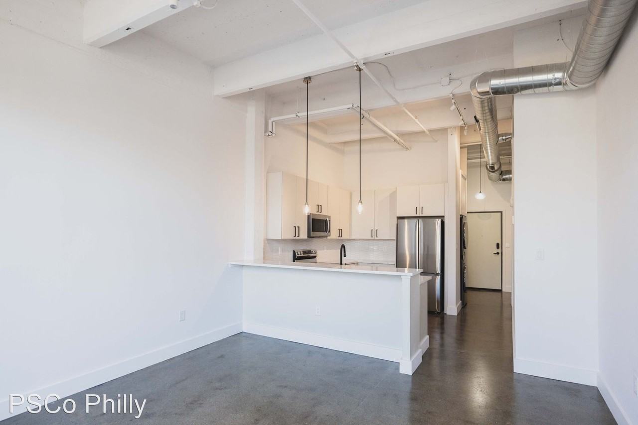 1111 Lancaster Ave - Photo 3 of 7