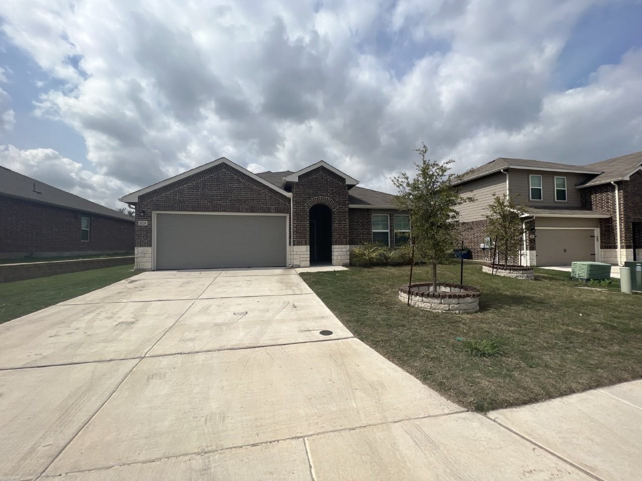2218 Trumans Hl - Photo 3 of 29