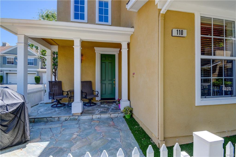 110 Strawflower St - Photo 2 of 9