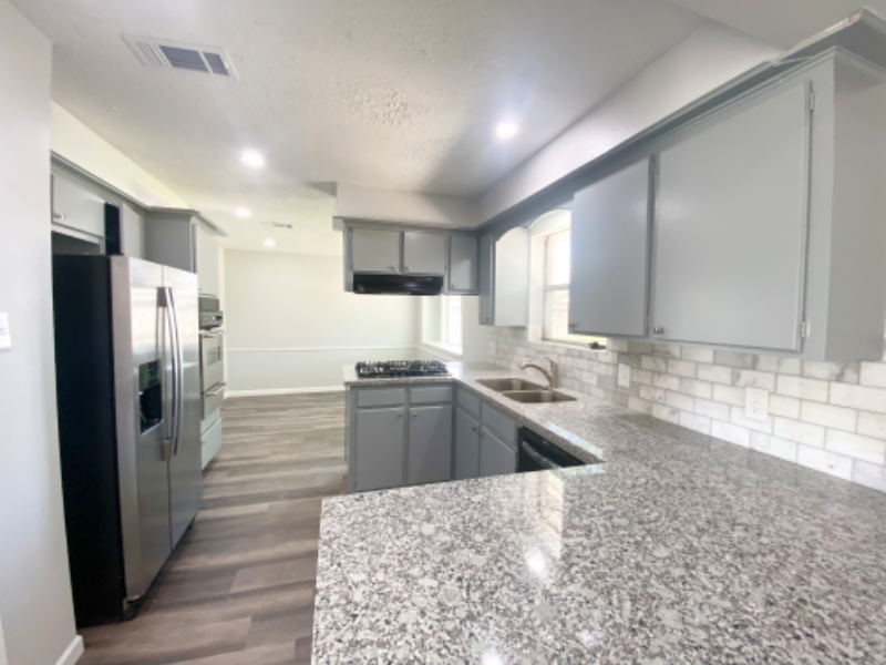 3205 Brookdale Ct - Photo 3 of 14