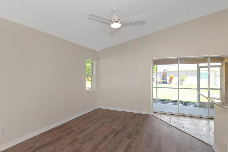 1401 Hedgewood Cir - Photo 6 of 14