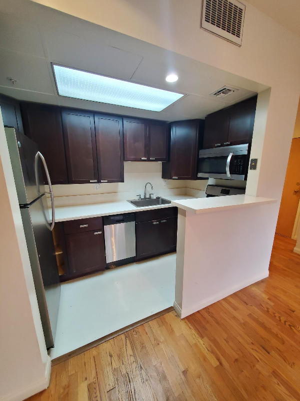 820 S Mansfield Ave #109