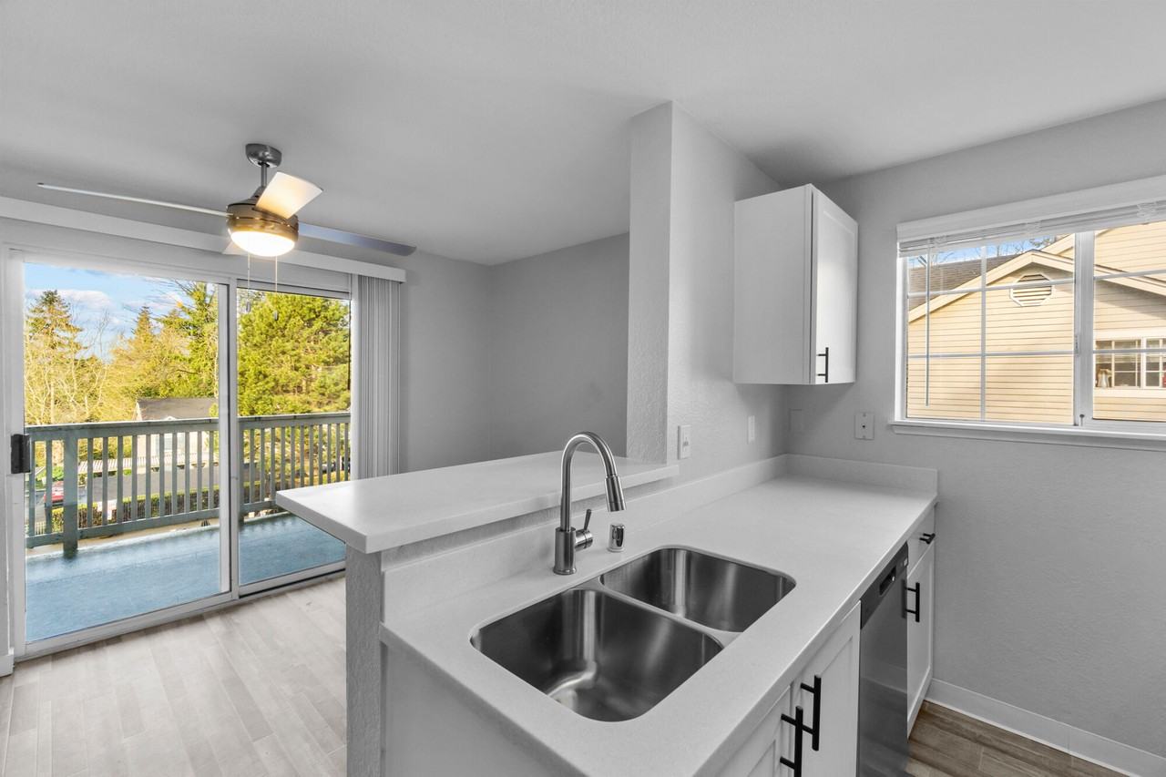 Ridgegate - Photo 4 of 18