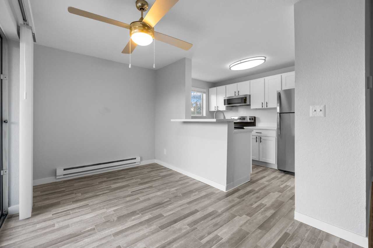 Ridgegate - Photo 5 of 18