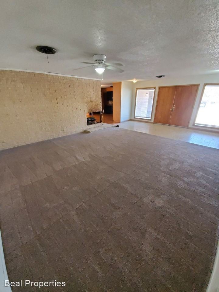 2600 Wayside Dr - Photo 3 of 18