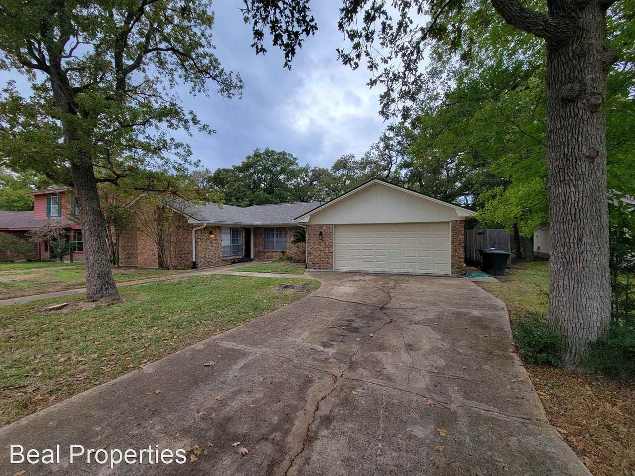 1307 Augustine Ct - Photo 2 of 16