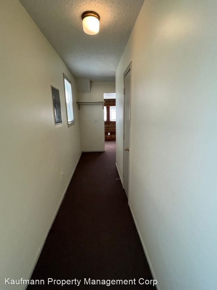 900 E Belmont Dr - Photo 3 of 15