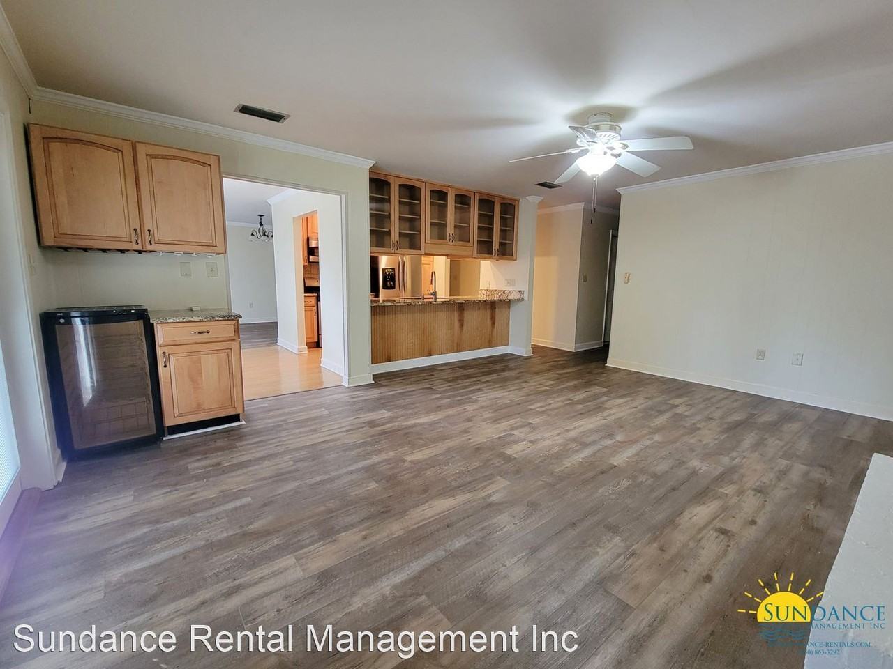 628 Mountain Dr - Photo 2 of 13