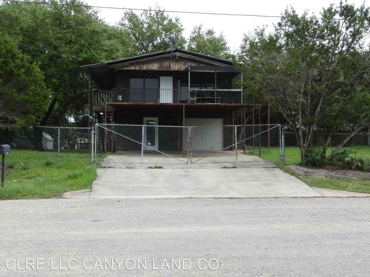 752 Circleview Dr - Photo 3 of 34