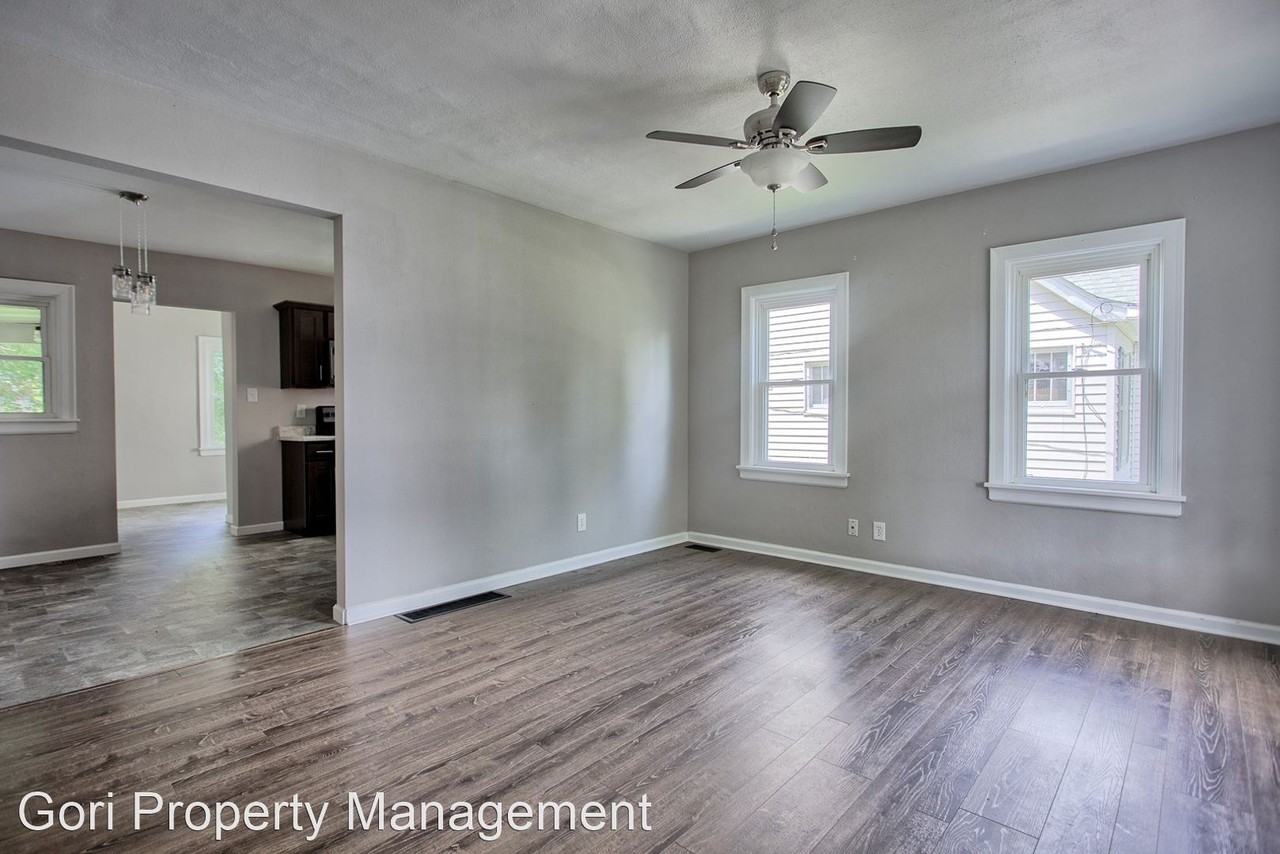 303 Clay St - Photo 2 of 16