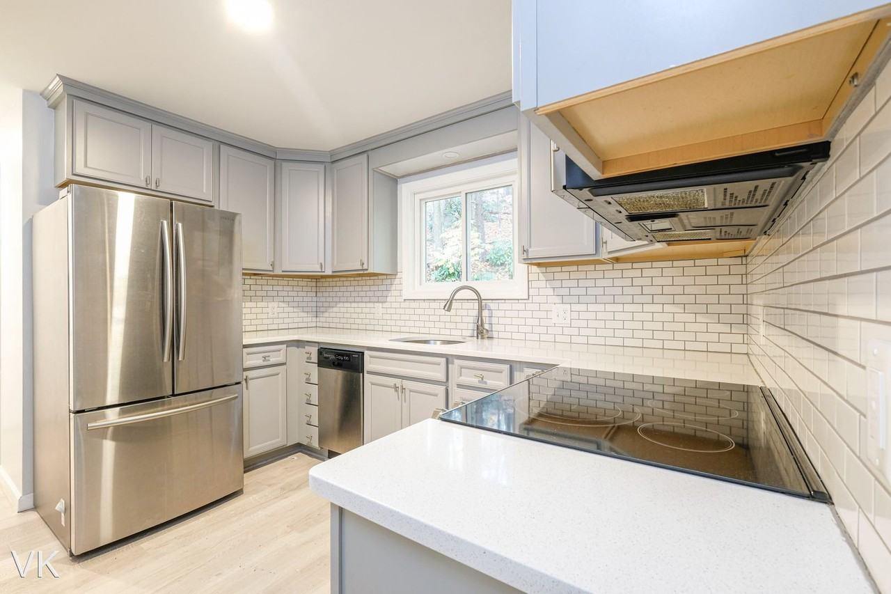 33 Pearl St - Photo 2 of 8