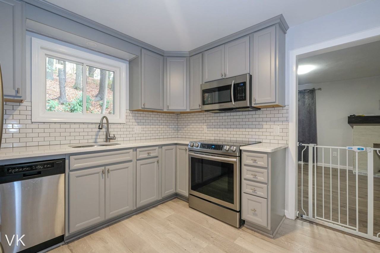33 Pearl St - Photo 3 of 8