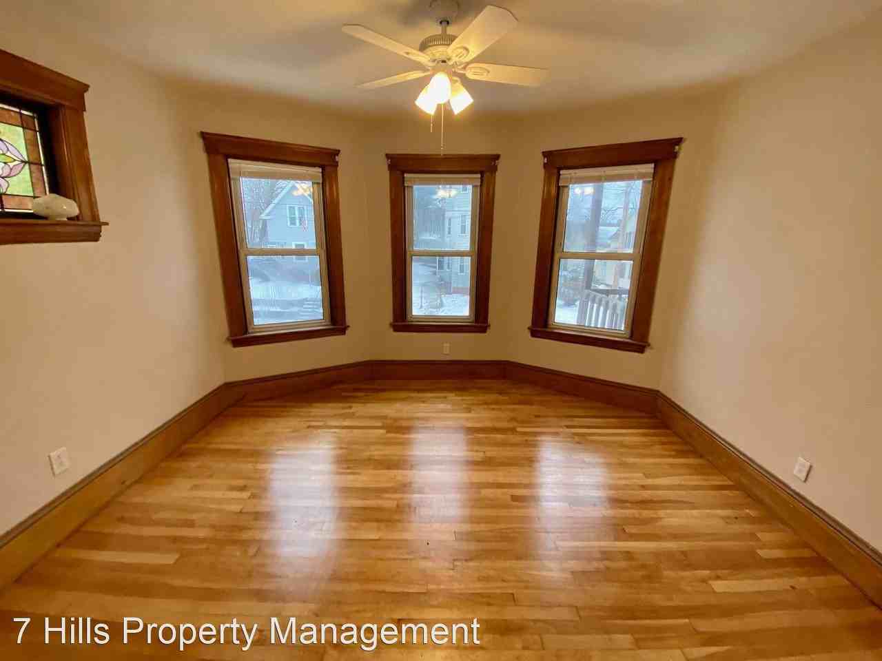 99 Grandview Ave - Photo 2 of 12