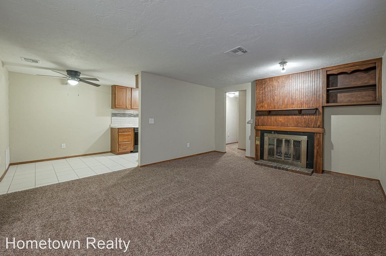 1208 Sw 77th Ter - Photo 2 of 17