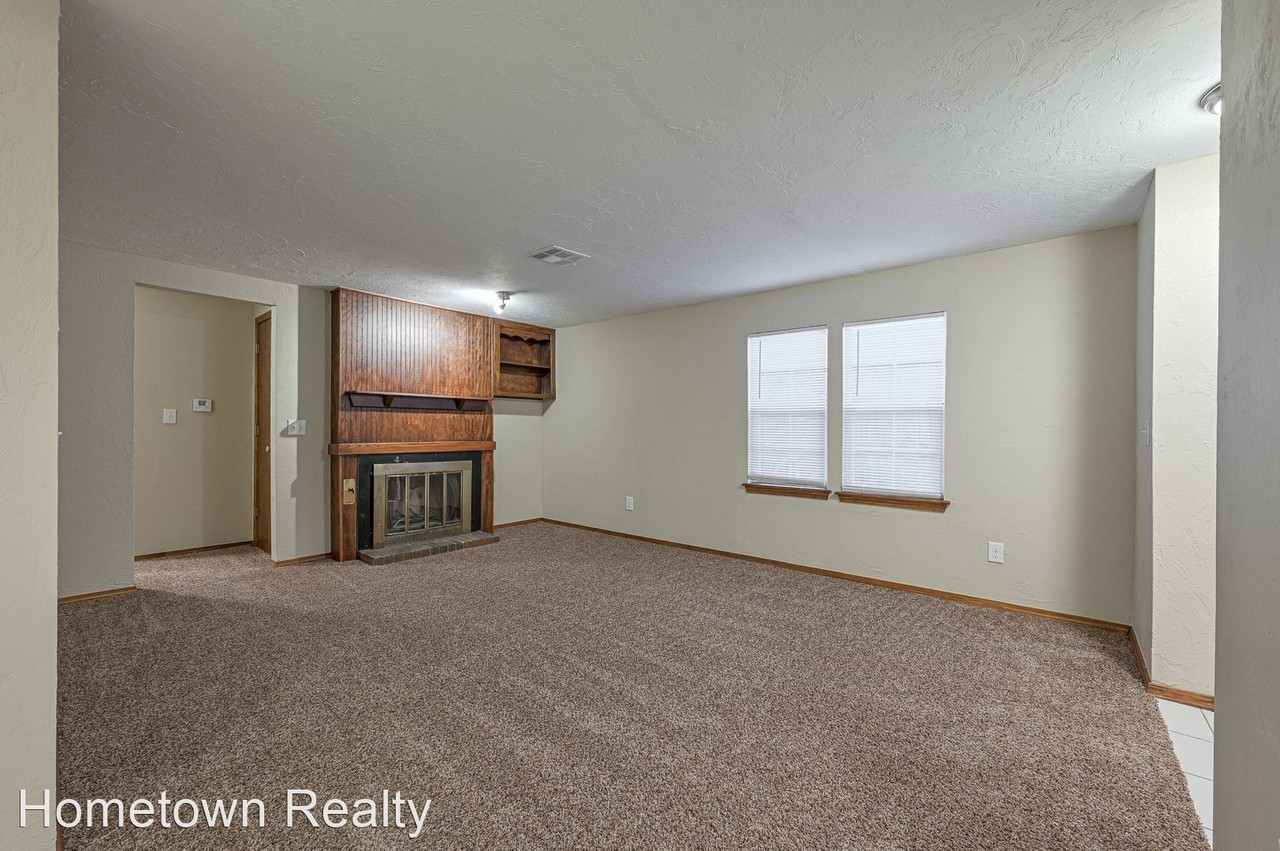 1208 Sw 77th Ter - Photo 3 of 17