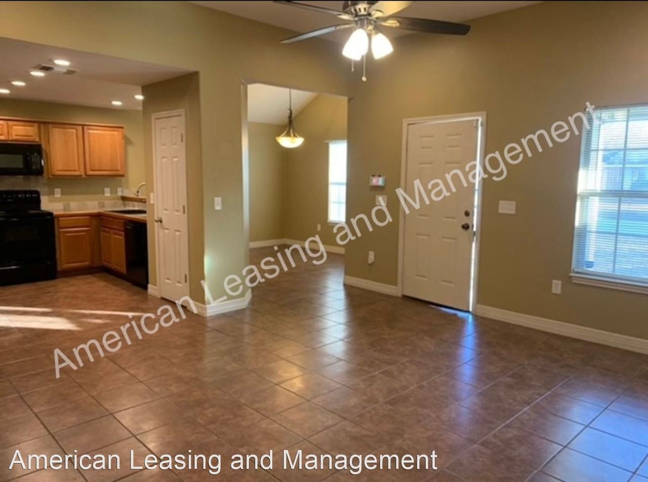 800 Treadwell Ave - Photo 2 of 15