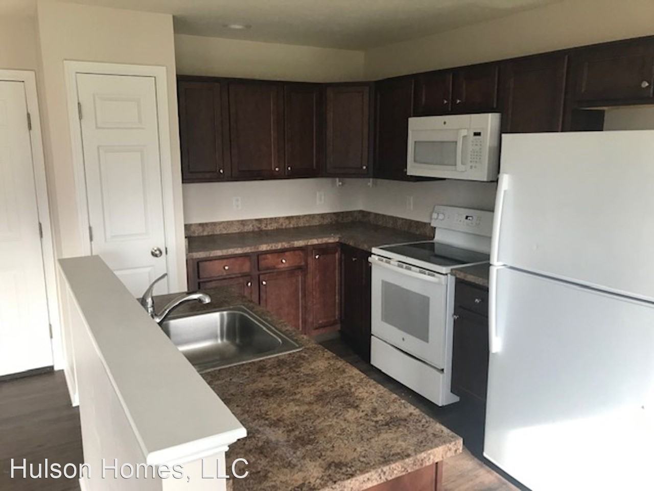 Baldwin Court - Photo 2 of 8