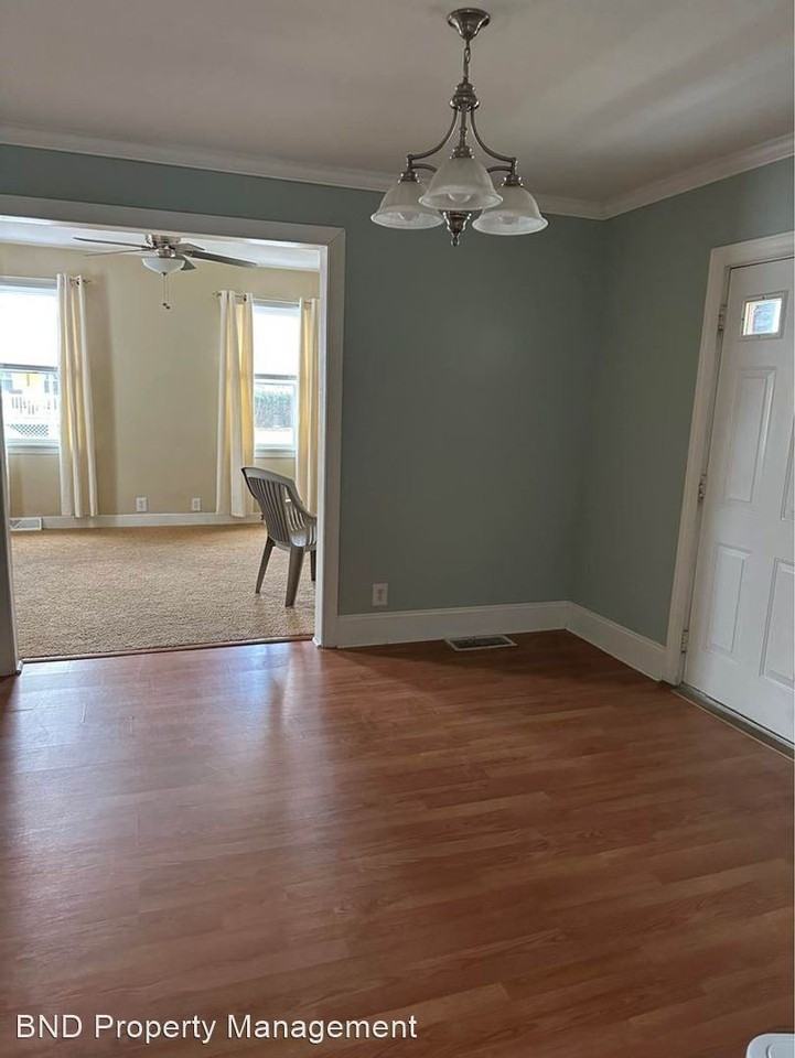 705 W 6th St - Photo 3 of 10