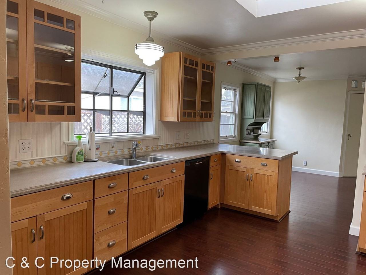 241 Beemer Ave - Photo 2 of 14