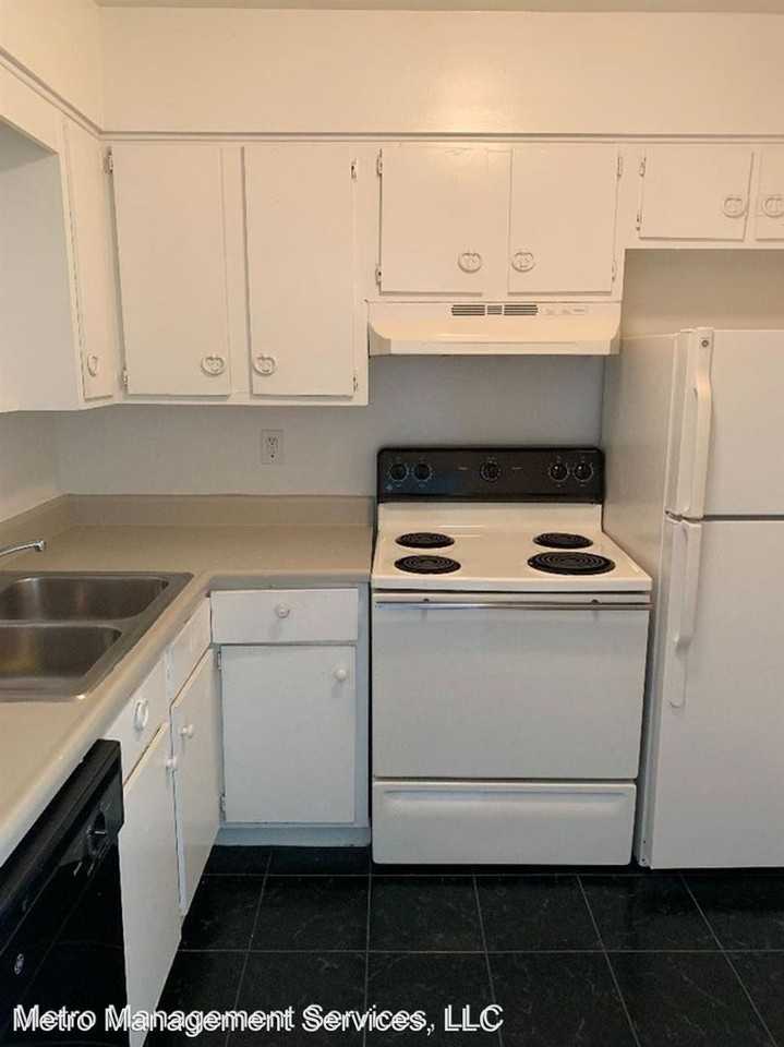 3400 Lesway Ct - Photo 2 of 11