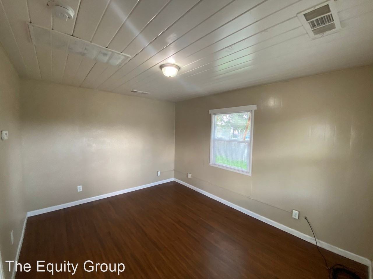 1220 North Conyer St/ 821 West Houston Ave - Photo 3 of 16