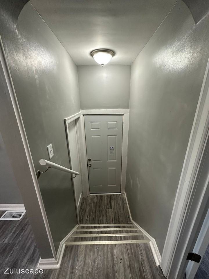 1144 Covert Ave - Photo 3 of 10