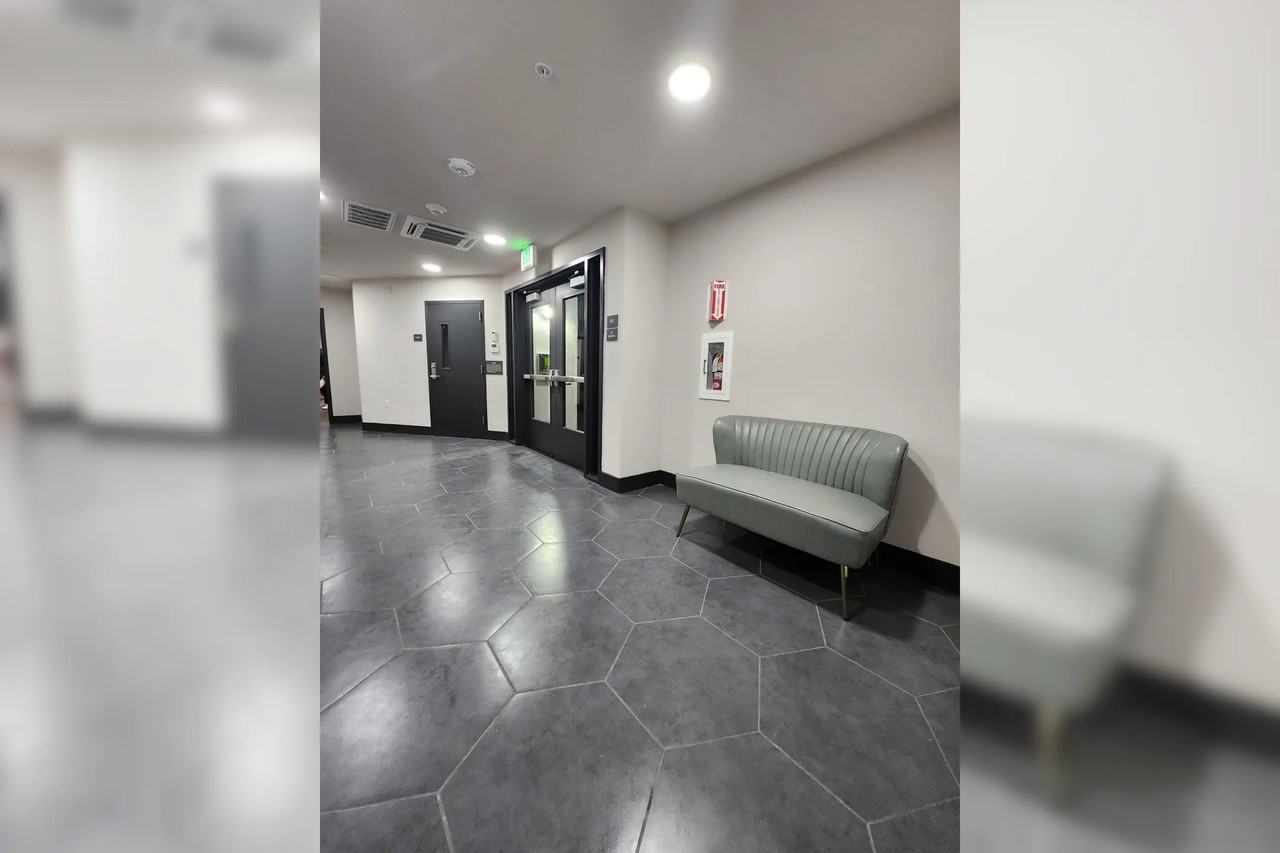 3208 Mallard Ct - Photo 3 of 30