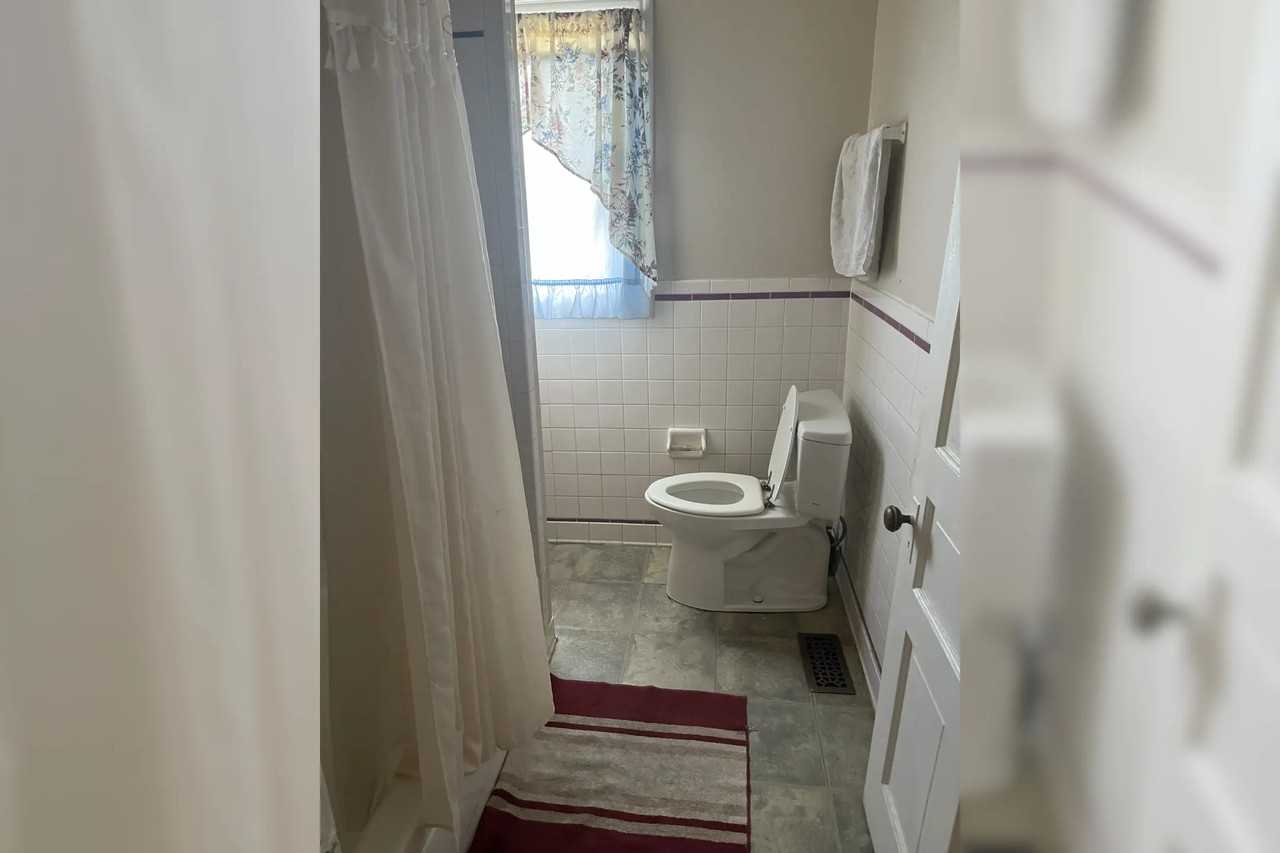 3718 37th St - Photo 3 of 3