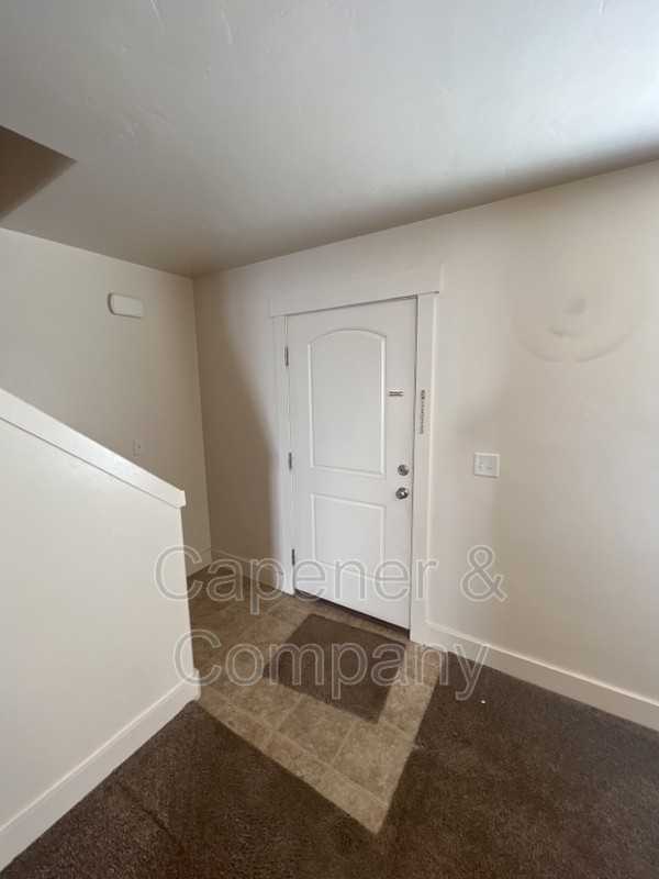 2550 Wn #3 - Photo 2 of 7