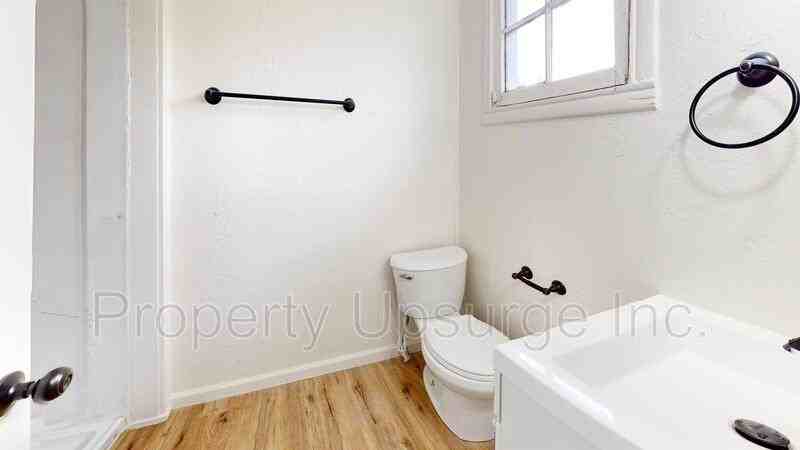 2716 Virginia Ave - Photo 3 of 9