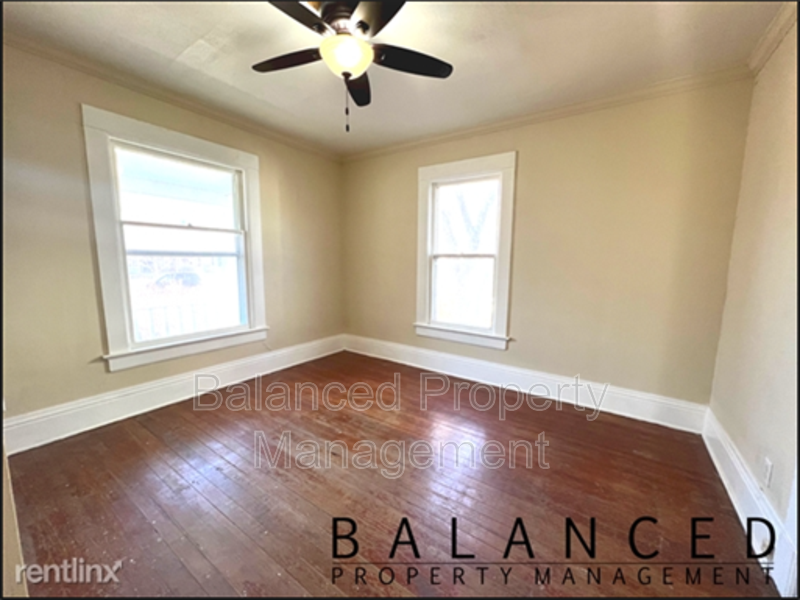 134 Sw Fillmore St - Photo 2 of 6