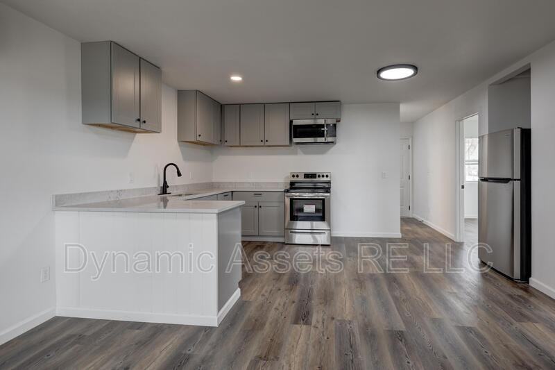 509 E Quincy St #A - Photo 6 of 22