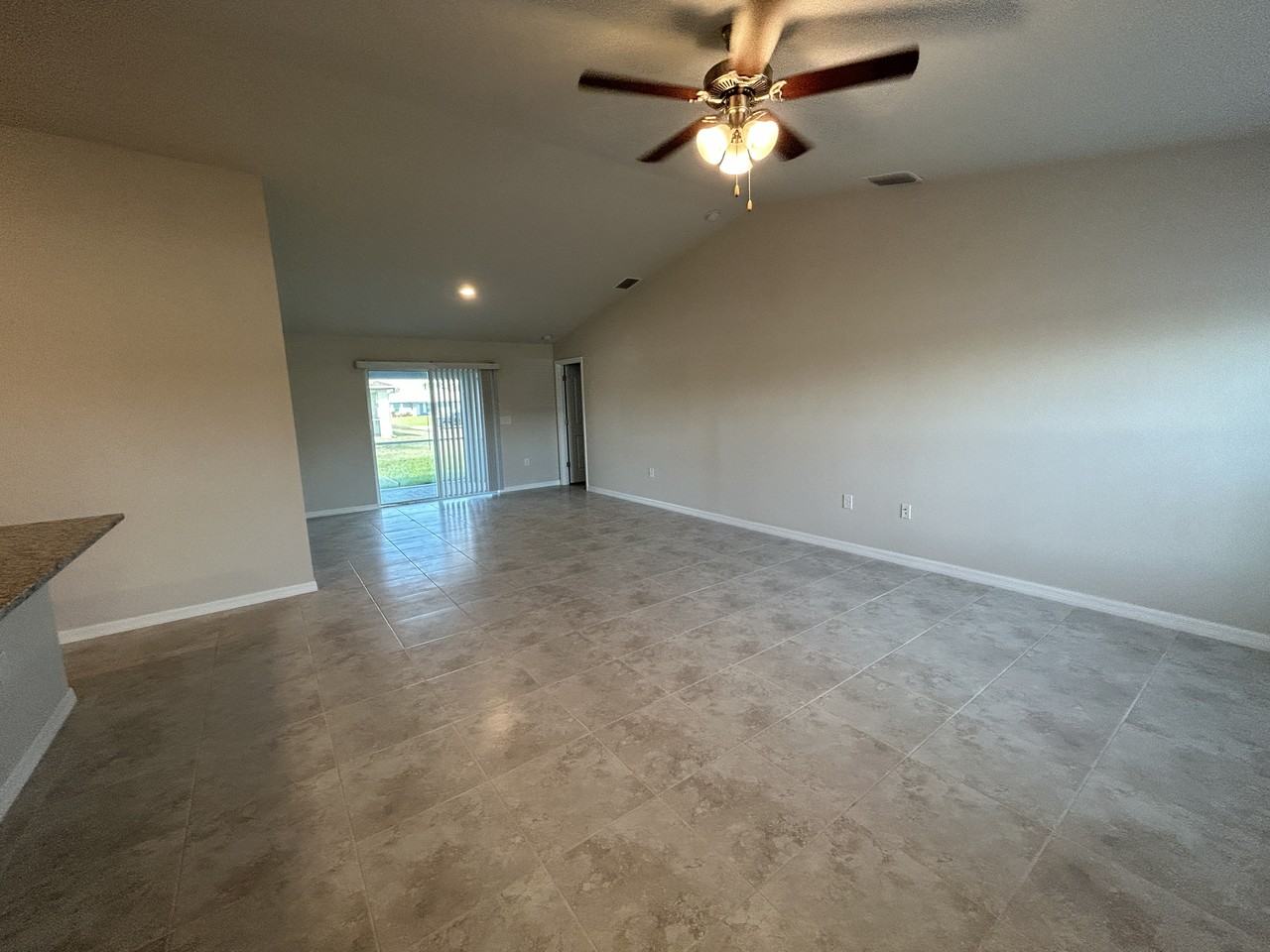 1513 Ne 35th Ln - Photo 2 of 21