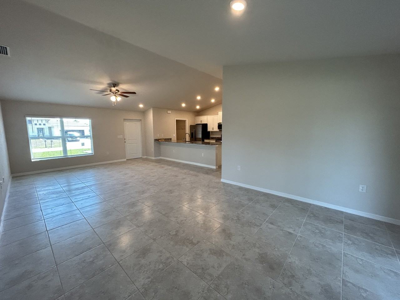 1513 Ne 35th Ln - Photo 3 of 21