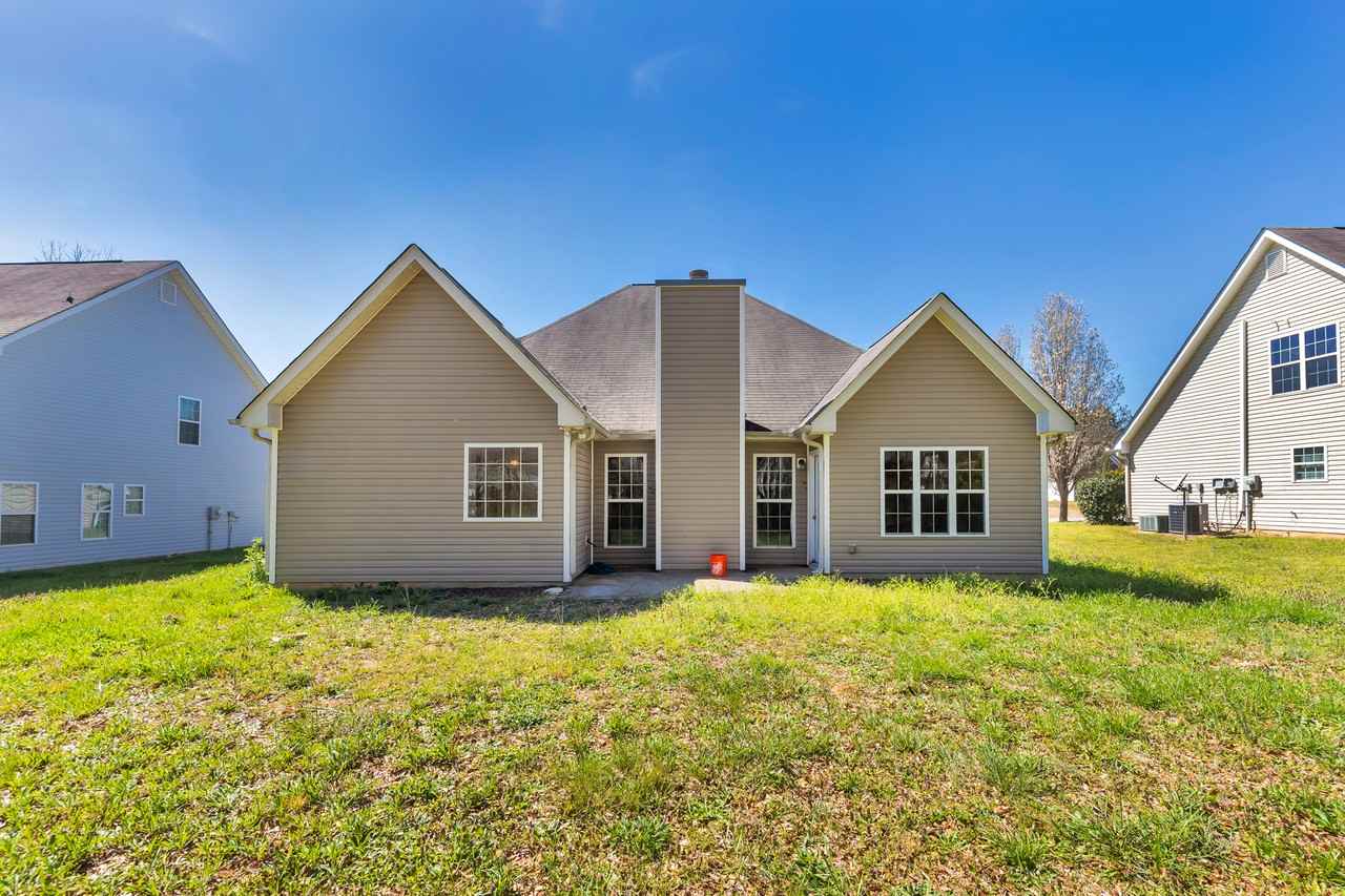 110 Vineyard Ridge Dr - Photo 3 of 15