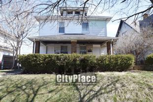 925 N Gladstone Ave - Photo 1 of 1