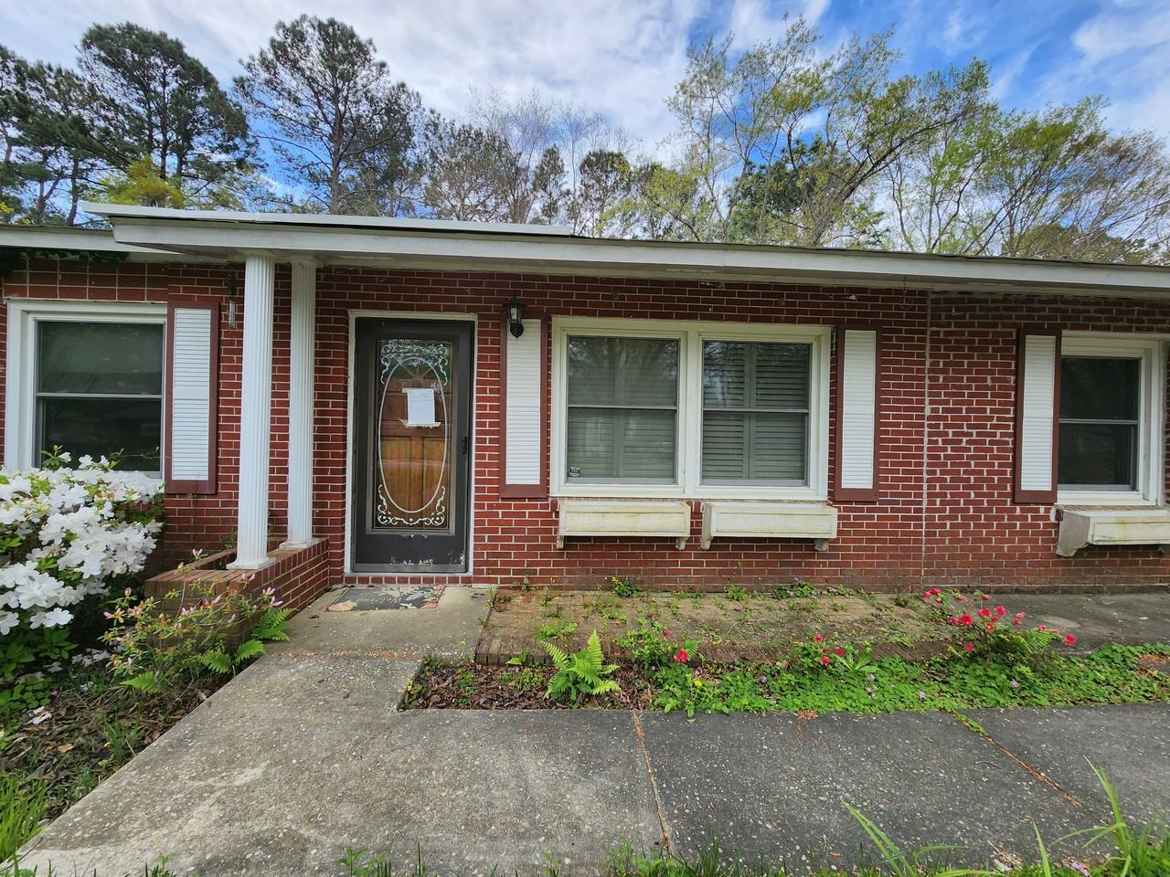 33 Roselle Ave - Photo 2 of 17