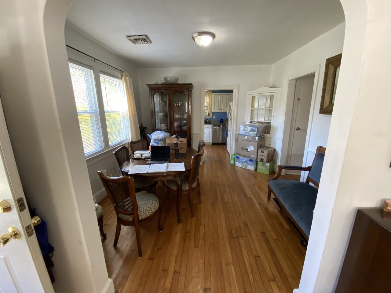 24 Franklin Rd - Photo 3 of 39