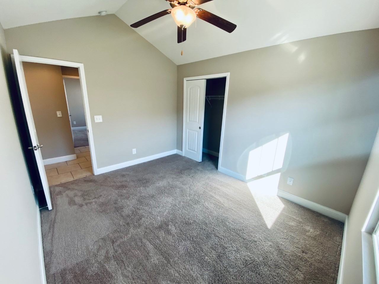 166 Leadoff Dr - Photo 3 of 32