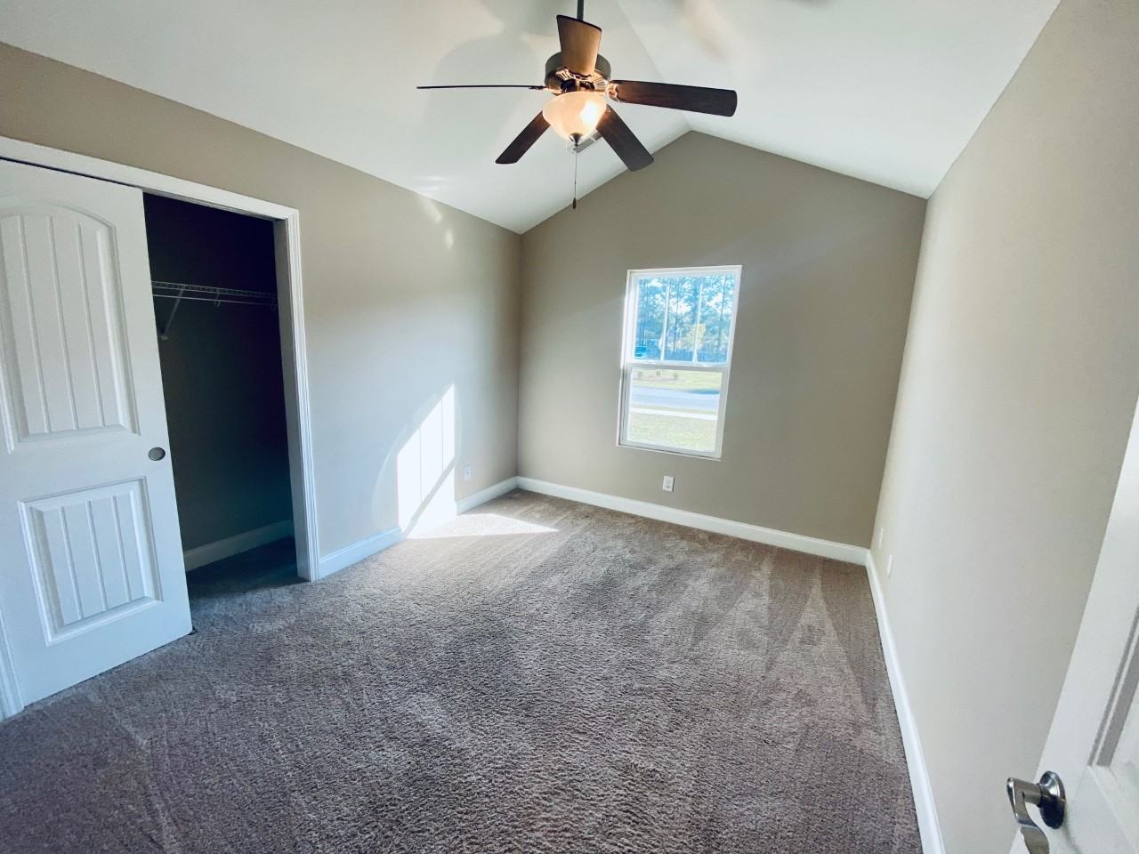 166 Leadoff Dr - Photo 4 of 32