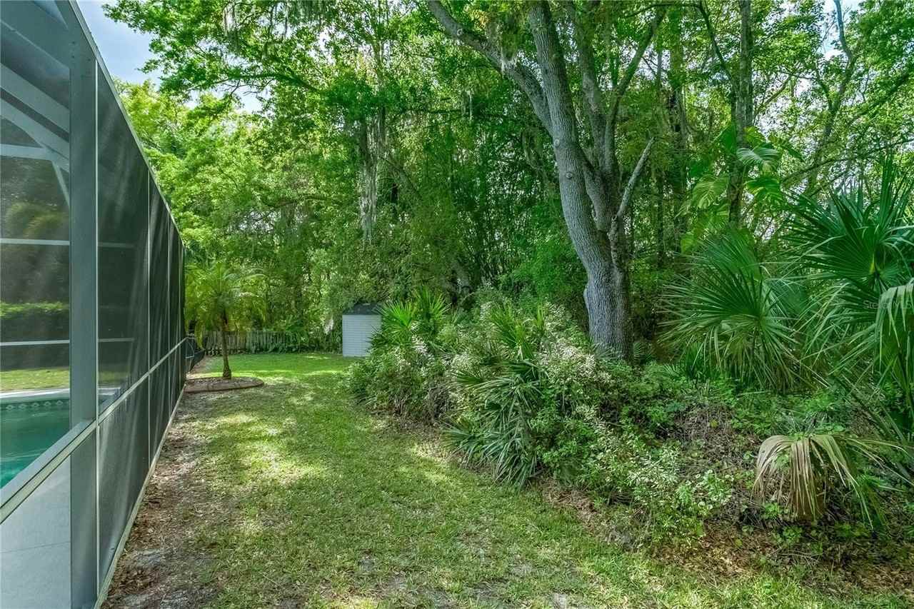 11933 Derbyshire Dr - Photo 5 of 23