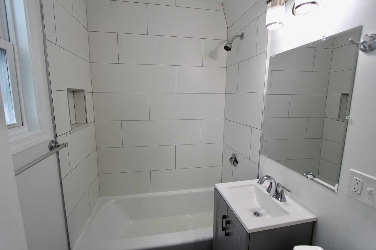 55 Forest Ave #2R - Photo 3 of 6