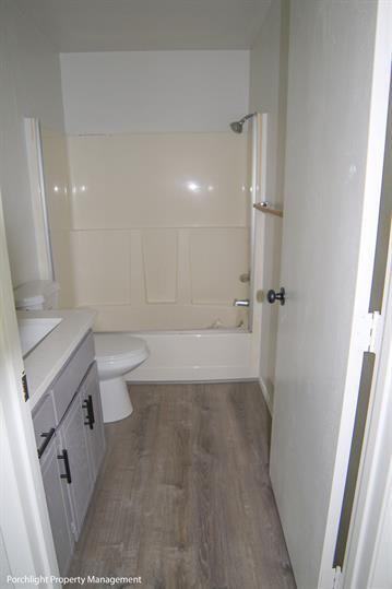 5132 Ash St - Photo 3 of 10