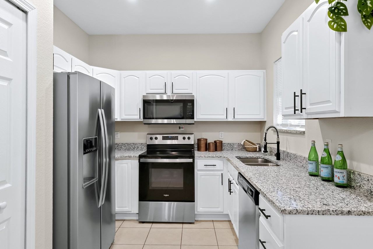 S Forest St - Photo 4 of 13