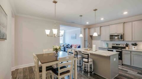 405 Ronan Way #A - Photo 3 of 15